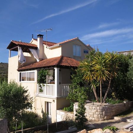 מילנה Apartmani Rita מראה חיצוני תמונה