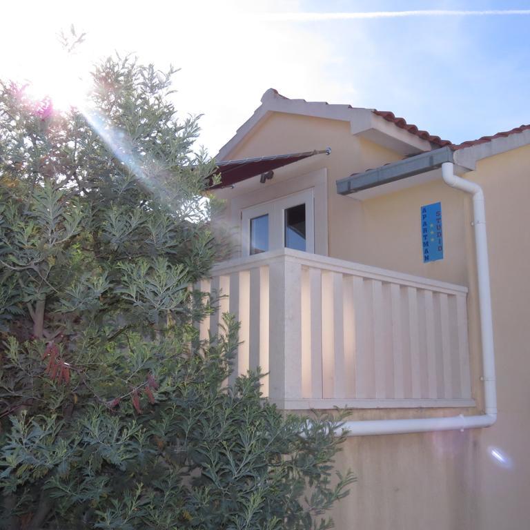 מילנה Apartmani Rita מראה חיצוני תמונה
